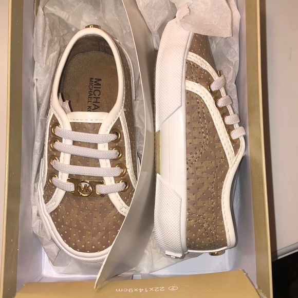 Michael Kors Camel “Ima Borium” Infant Sneakers - Picture 5 of 6